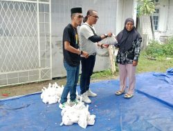 Bank BSI gandeng Jurnalis Prabumulih Salurkan Daging Hewan kurban 