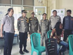 Siang Hari di Kantor Camat, Pelat Nomor Mobil Warga Dirusak